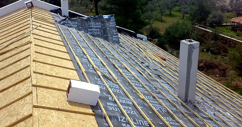 Kordon EPDM Kauçuk Çatı – OSB üzerine serilmiş nefes alan su yalıtım örtüsü ve çıtalama